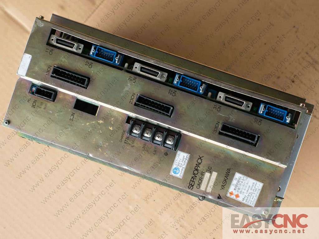 CACR-IR 101010FC-P01-A03 Yaskawa robot driver used