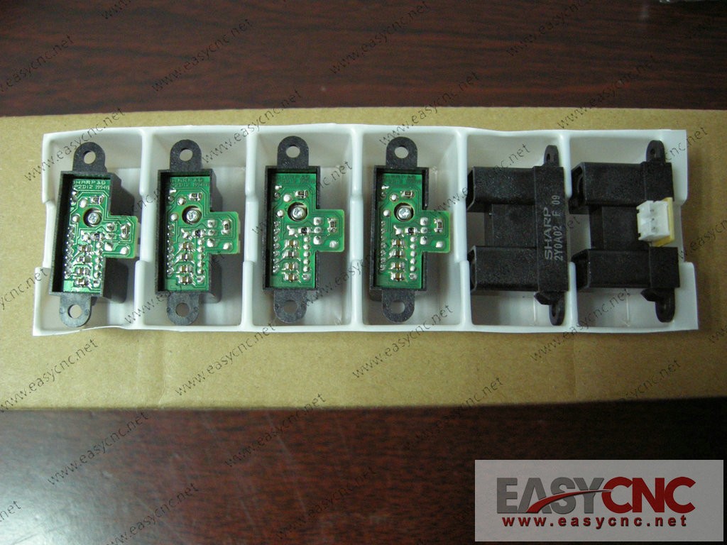 2Y0A02 F SHARP Connector new