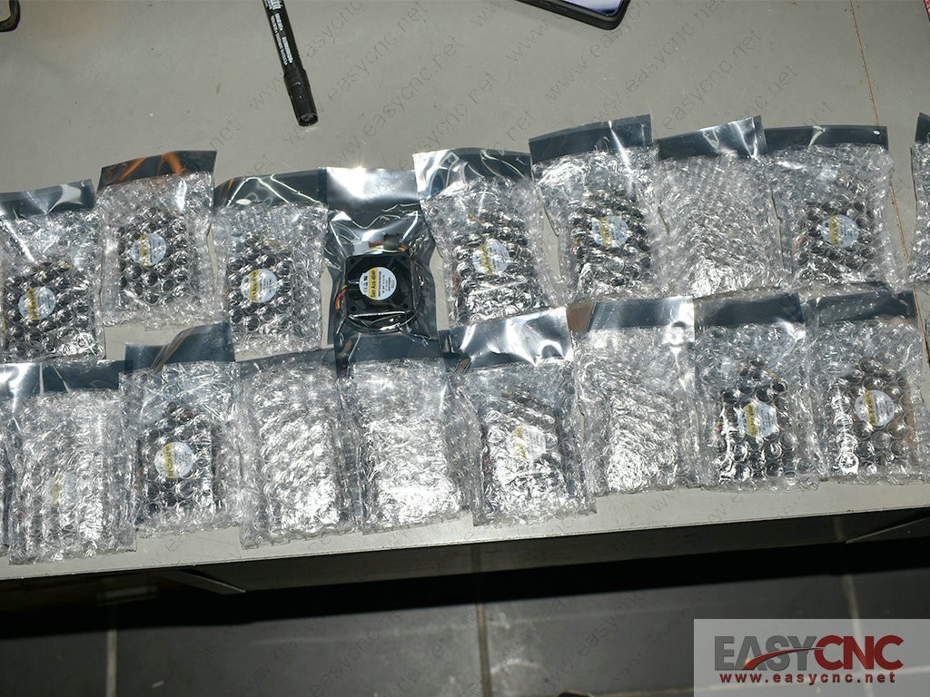 9WF0424H6D05 Sanyo fan new