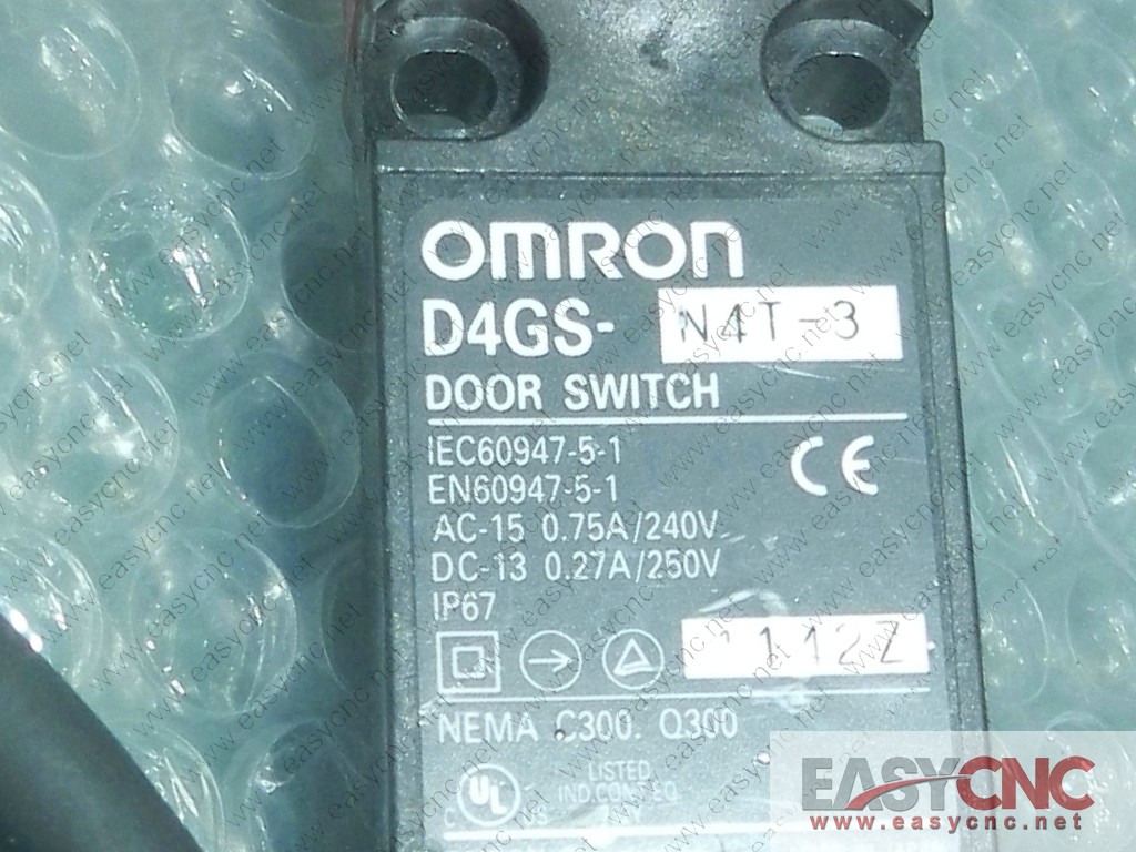 D4GS-N4T-3 Omron safety door swith new