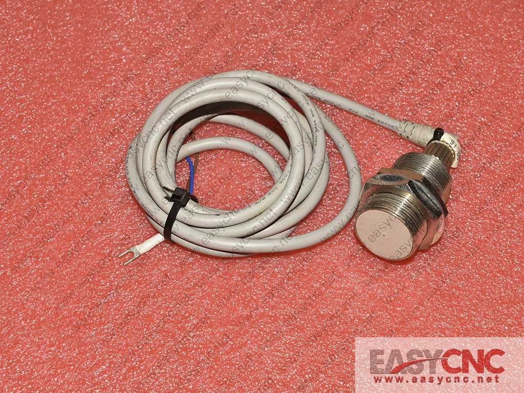 E2E-X10D1-M1G Omron proximity switch used