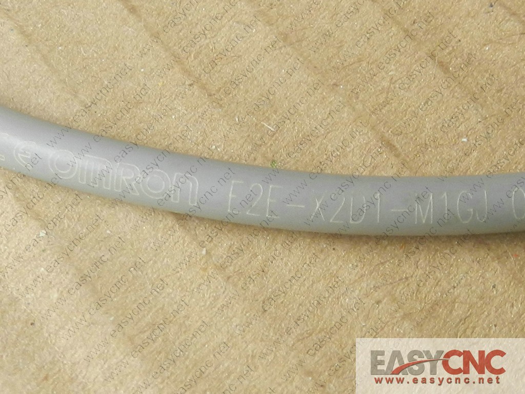 E2E-X2D1-M1GJ Omron proximity switcy new no box