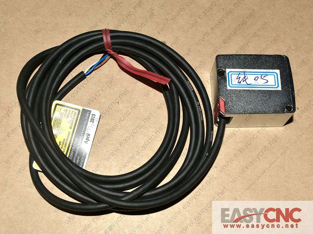 LR-TB2000 Keyence sensor new