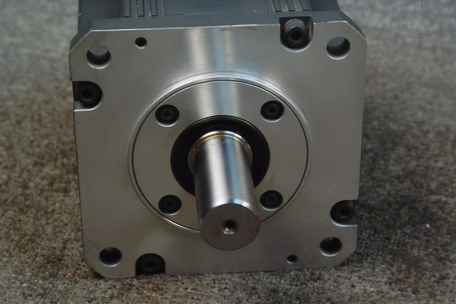 HC-SFS352B Mitsubishi as servo motor used