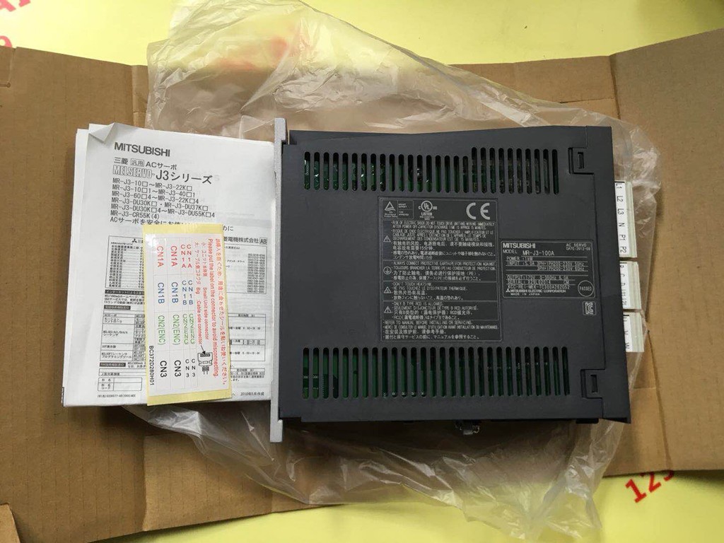 MR-J3-100A Mitsubishi servo unit new
